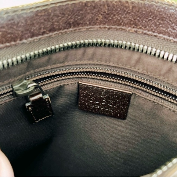 Gucci GG Canvas Leather Messenger Shoulder Bag
Crossbody Bag 122793 - Picture 11 of 17